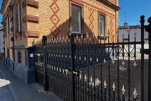 Geräumiges 9-Zimmer Haus mit Hof, Garagen und Garten in Münster (Darmstadt-Dieburg) – Die vollständige Adresse der Immobilie erhältst du vom Anbieter., 64839 Münster – Vorschaubild 2