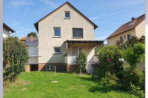 ***Bezauberndes, freistehendes Einfamilienhaus in toller Lage von HAINBURG*** – Die vollständige Adresse der Immobilie erhältst du vom Anbieter., 63512 Hainburg – Vorschaubild 3