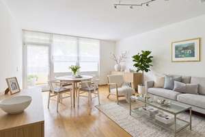 Eigennutz oder Kapitalanlage - Barrierearme 2-Zimmer-Wohnung mit Balkon in zentraler Lage – Die vollständige Adresse der Immobilie erhältst du vom Anbieter., 47198 Hochheide, Duisburg – Vorschaubild 3
