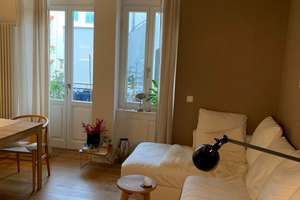 Toller renovierter Altbau, 2 Zimmer, zur Untermiete ab Mitte Juni