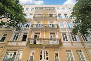 Stilvolle 2 Zimmer Altbauwohnung in Eimsbüttel - In ruhiger Nebenstraße gelegen – Hamburg – Vorschaubild 1