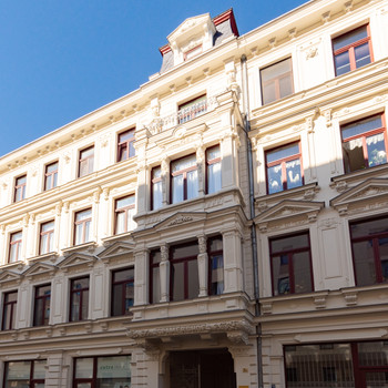 Attraktive 4 Zimmer -  Wohnung in der City |ruhige Lage | Balkon | 2 Bäder | ab Oktober bezugsfrei