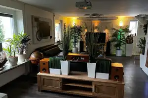 Traumhaus  mit Einliegerwohnung Schwimmbad und Sauna in Bremerhaven zu verkaufen. – Bremerhaven – Vorschaubild 5
