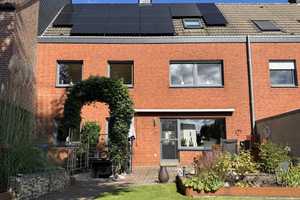 Reihenhaus mit PV und Hybridheizung: Zentral und ruhig in Havixbeck gelegen! – Coesfeld (Kreis) – Vorschaubild 1