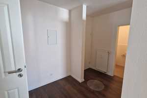 ++ Sehr ansprechende und komplett Grundsanierte 3-Zi.-Whg. mit Balkon u. Garage ++ – Südliche Weinstraße (Kreis) – Vorschaubild 36