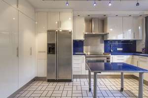 Repräsentatives Architektenhaus in Rheinnähe im rechtsrheinischen Köln – Die vollständige Adresse der Immobilie erhältst du vom Anbieter., 51149 Ensen, Köln – Vorschaubild 6