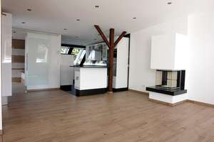 Wohnen am Stadtpark: 2 Zimmer Dachstudio ca.75m² in Winterhude,
