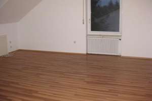 Stilvolle 2-Zimmer-Dachgeschosswohnung in ruhiger Bestlage von Waldtrudering – optional teilmöbliert – Waterbergstraße 24, 81827 Waldtrudering, München – Vorschaubild 4