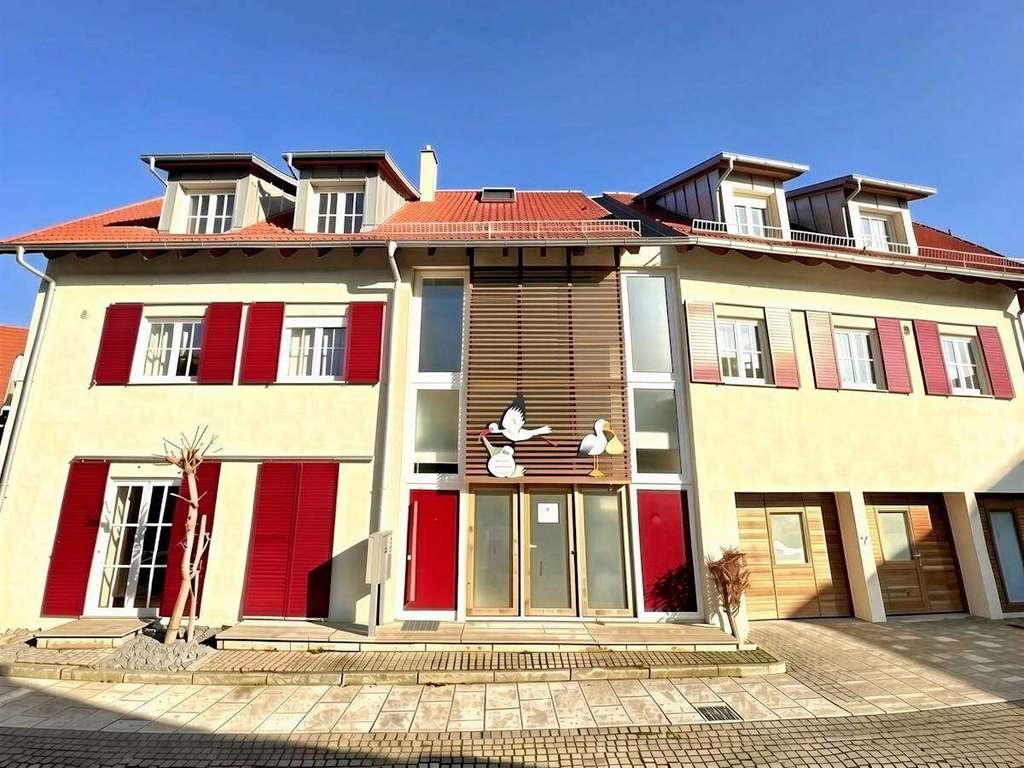 Immobilie in Fischerbach - +++ sonniges MFH mit 5 Einheiten und Garagen in zentraler Lage von Haslach zu verkaufen+++ - Bild 0