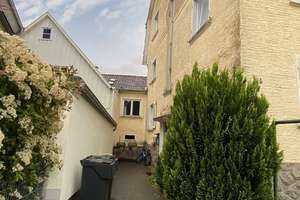 Oberkirch - Charmantes 3-Familien-Wohnhaus komplett vermietet! – Die vollständige Adresse der Immobilie erhältst du vom Anbieter., 77704 Oberkirch – Vorschaubild 2