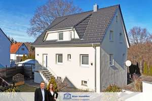 Energetisch saniertes Wohnhaus in ruhiger Stadtrandlage – Die vollständige Adresse der Immobilie erhältst du vom Anbieter., 72461 Albstadt – Vorschaubild 1