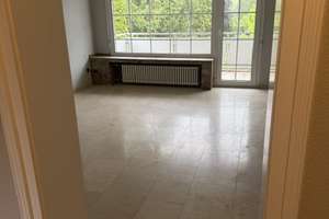 Moderne und Schöne 3-Zimmer-Wohnung mit Balkon, KDB