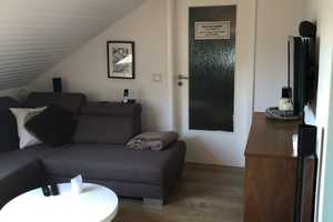 2ZKB im Bielefeld Westen, DG-Wohnung mit Einbauküche und Einbauschränken – Bielefeld – Vorschaubild 1