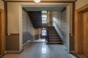 Bezugsfrei! Stilvolle Maisonette über den Dächern Leipzigs – Loggia, 2 Bäder, Aufzug & Stellplatz  – Seeburgstr. 94, 4103 Zentrum-Südost, Leipzig – Vorschaubild 2