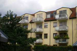 Im grünen Herzen der Stadt schöne 2-Zi.-Wohnung mit gehobener Ausstattung, möbliert und mit Balkon – Bayerwald-Strasse 31-39, 93059 Regensburg – Vorschaubild 1
