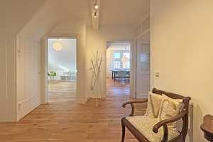SONNENBERG: Attraktive Dachgeschoss-Etage in bevorzugter Lage – Stuttgart – Vorschaubild 1