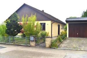 Top Wohnlage! Einfamilienhaus mit Garage auf großzügigem Grundstück