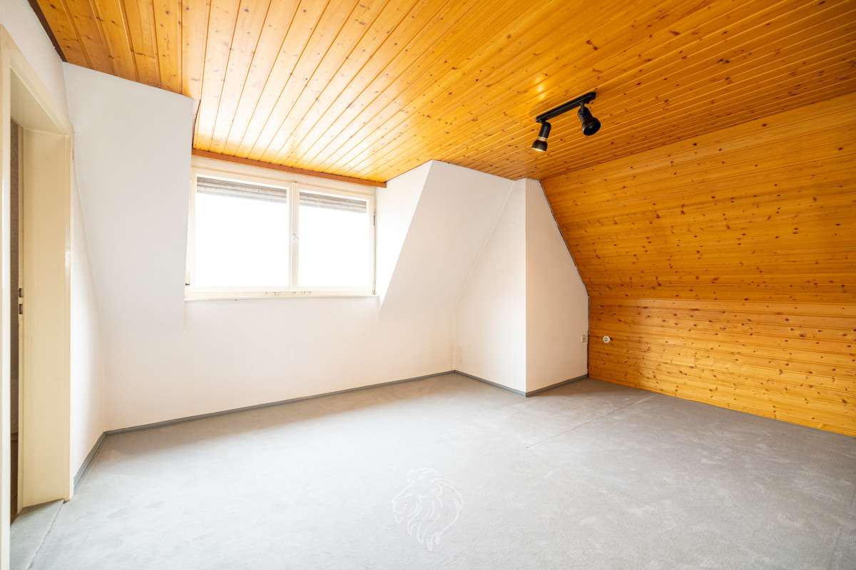 Immobilie in Volkach - Charme, Potenzial und viel Platz - Einfamilienhaus in zentraler Lage von Volkach - Bild 1