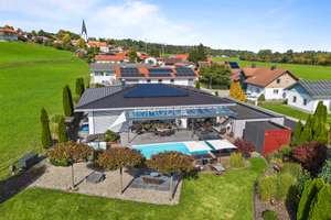 Luxus pur: 'Willliam' exklusiver Bungalow mit Pool & großem Grundstück – Die vollständige Adresse der Immobilie erhältst du vom Anbieter., 87448 Waltenhofen – Vorschaubild 1