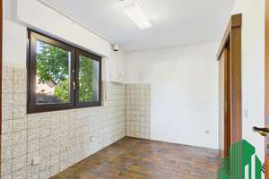 Großzügiges 6-Zimmer-Reihenmittelhaus mit Garten und Garage in Krefeld-Hüls – courtagefrei – Die vollständige Adresse der Immobilie erhältst du vom Anbieter., 47839 Hüls, Krefeld – Vorschaubild 3