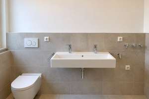 Große 6-Zimmer-Erdgeschosswohnung mit Terrasse und eigenem Gartenanteil – Die vollständige Adresse der Immobilie erhältst du vom Anbieter., 38442 Ehmen, Wolfsburg – Vorschaubild 4