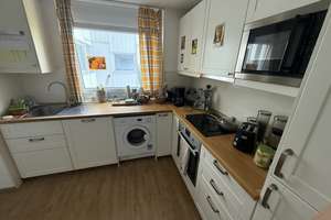 HÜBSCHES ZUHAUSE! Helle, ruhig gelegene 3-Zimmer-Wohnung mit Loggia, Swimmingpool auf dem Dach! – Breslauer Straße 18, 89231 Neu-Ulm – Vorschaubild 11