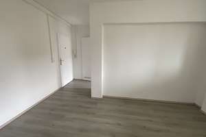 Frisch renoviert - Jetzt einen Termin zur Besichtigung buchen! – Stettiner Straße 134, 40595 Garath, Düsseldorf – Vorschaubild 2