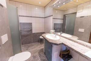 Charmante Doppelhaushälfte mit zwei Wohneinheiten und modernisierter Ausstattung – Die vollständige Adresse der Immobilie erhältst du vom Anbieter., 41065 Hardterbroich-Pesch, Mönchengladbach – Vorschaubild 8