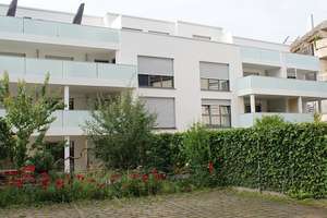 Zentral gelegen, barrierefrei, gehobene Ausstattung - 3-Zimmer-Wohnung mit Terrasse, WHG1