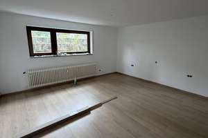 Renovierte, helle 3-Zimmer Souterrain Wohnung in Neureut – Petrus-Waldus-Straße 11, 76149 Neureut, Karlsruhe – Vorschaubild 2