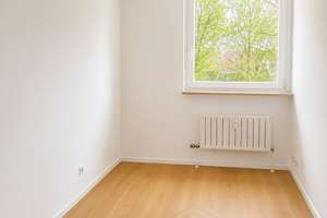 RESERVIERT! Sonnige 3-Zimmer-Familienwohnung, große Loggia, TG-Stellplatz, ca. 80m2 – Die vollständige Adresse der Immobilie erhältst du vom Anbieter., 81737 Neuperlach, München – Vorschaubild 18