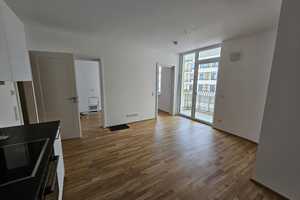 Moderne 2-Zimmer Wohnung mit Balkon  – Berlin – Vorschaubild 2