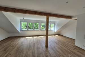 Erstbezug: helle 4-Zimmer-DG-Wohnung mit Küche, Fußbodenheizung und Garten – Die vollständige Adresse der Immobilie erhältst du vom Anbieter., 55442 Stromberg – Vorschaubild 1