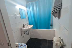 Helle uns großzügige 2 Zimmer Wohnung mit Balkon – Schweidnitzer Weg 8, 53119 Tannenbusch, Bonn – Vorschaubild 4