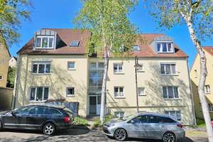 Bezugsfreie 3-Zimmer-Dachgeschosswohnung mit Westbalkon, EBK und Tiefgaragenstellplatz – Die vollständige Adresse der Immobilie erhältst du vom Anbieter., 1217 Kleinpestitz/Mockritz, Dresden – Vorschaubild 1
