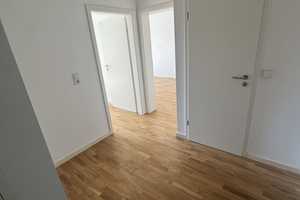 Tolle 2-Zimmer-Hochparterre-Wohnung mit Balkon und Einbauküche in Hamburg Hammerbrook – Hamburg – Vorschaubild 5