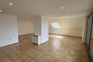 Großzügiges Appartement mit beeindruckender Loggia in Rumeln-Kaldenhausen – Die vollständige Adresse der Immobilie erhältst du vom Anbieter., 47239 Rumeln-Kaldenhausen, Duisburg – Vorschaubild 2