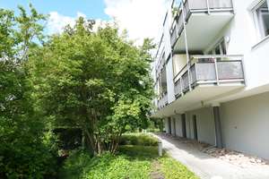Barrierefrei, ruhig, grün und hell mit Balkon und überdachtem Stellplatz in KA-Durlach! – Die vollständige Adresse der Immobilie erhältst du vom Anbieter., 76227 Durlach, Karlsruhe – Vorschaubild 2