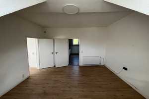 Freundliche 2-Zimmer-DG-Wohnung mit großer Wohnküche in Wuppertal – Uellendahlerstraße 452, 42109 Wuppertal – Vorschaubild 11