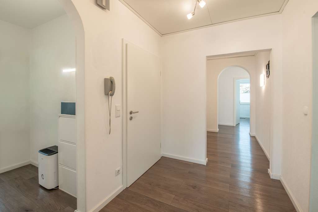 Immobilie in Leidersbach - ++Gepflegtes EFH in ruhiger Ortsrandlage mit Einliegerwohnung, schönem Garten und Garage ++ - Bild 1