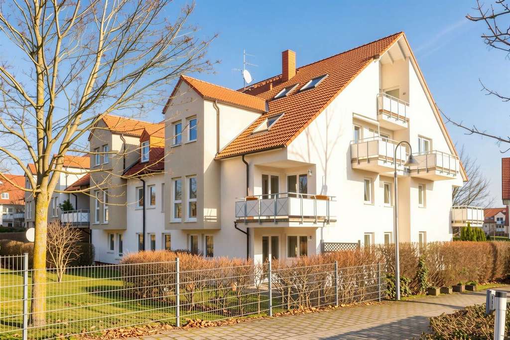 Immobilie in Wilsdruff - +++ Sehr gepflegte 3-Zimmer-Wohnung mit großem Balkon und 2 Tiefgaragenstellplätzen in Wilsdruff +++ - Bild 2