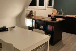 Modernisierte Dachgeschosswohnung mit zwei Zimmern sowie Balkon und Einbauküche – Reutlinger Straße 87, 70597 Waldau, Stuttgart – Vorschaubild 3