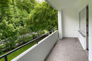 WG geeignet! 3 Zimmer Wohnung in Unilage mit Balkon - in Bielefeld - Großdornberg