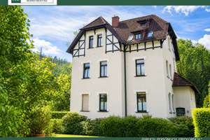 Liebevoll sanierte Altbauvilla (Mehrgenerationenhaus) mit parkähnlichem Grundstück & eigen. Bachlauf
