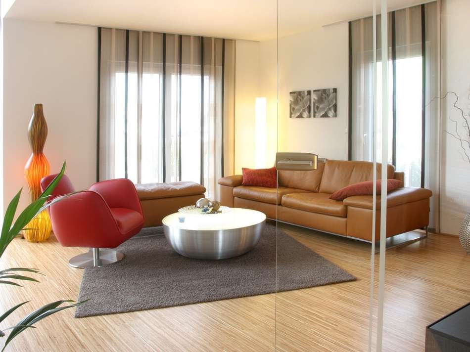 Braunes Sofa