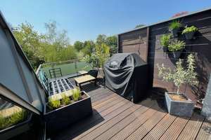 Helle 2,5-Zimmer Maisonette-Wohnung im 2. OG in Düsseldorf-Lohausen