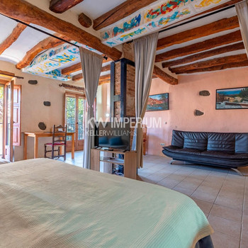 Haus mit Ferienwohnungen in Priorat