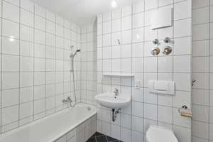 Frisch renovierte 2-Zimmer Wohnung mit Terrasse in Toplage am Galgenberg – Die vollständige Adresse der Immobilie erhältst du vom Anbieter., 93053 Galgenberg, Regensburg – Vorschaubild 17