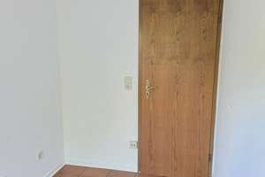 Ruhig gelegene 3,5-Zimmer-Wohnung mit EBK, Terrasse und eigenem Gartenbereich zu vermieten – Die vollständige Adresse der Immobilie erhältst du vom Anbieter., 97082 Zellerau, Würzburg – Vorschaubild 15