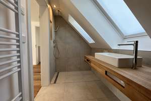 Moderne 2-Zimmer-Wohnung mit sonnigem Balkon im beliebten Stuttgarter Süden wartet auf Sie – Die vollständige Adresse der Immobilie erhältst du vom Anbieter., 70199 Heslach, Stuttgart – Vorschaubild 1